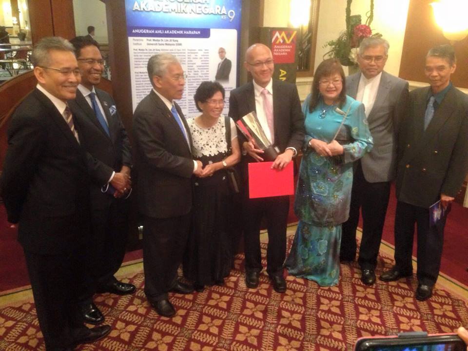 Congratulations to Assoc. Prof. Dr Lim Jit Kang - ACS Malaysia Chapter